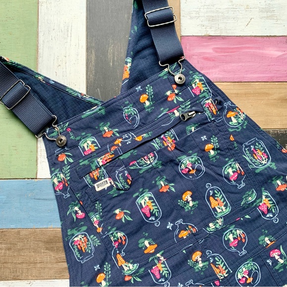 Duluth Trading Co Pants - NWT Duluth Medium x31L Heirloom Gardening Lined Overalls Mushroom Terrarium Bibs